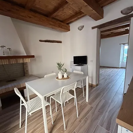 La Casetta Sottosopra Apartamento Montefranco