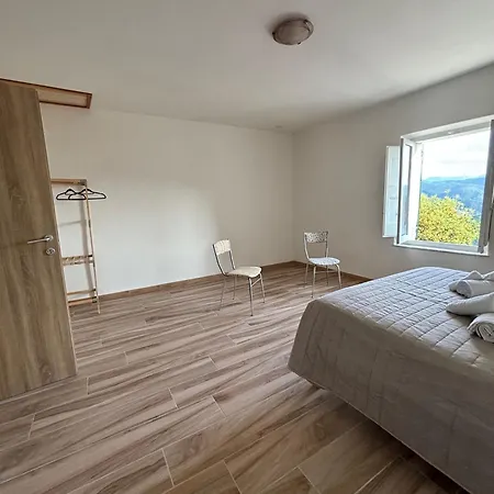 Apartamento La Casetta Sottosopra Montefranco