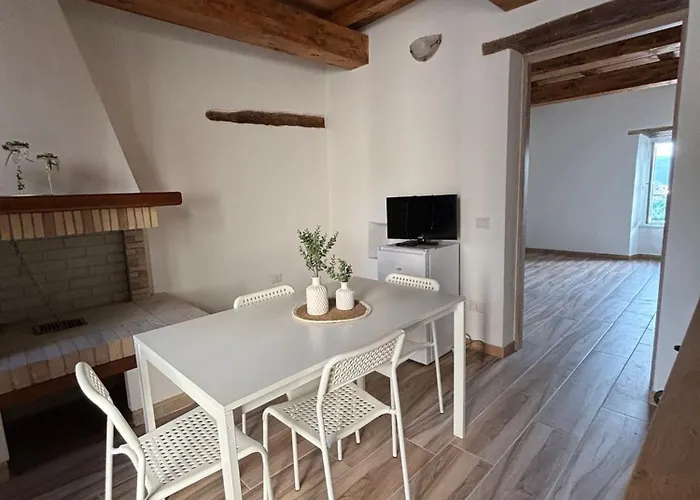 La Casetta Sottosopra Apartamento Montefranco